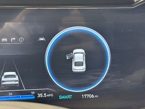 Certified 2024 Hyundai Elantra SEL w/ Convenience Package image 18