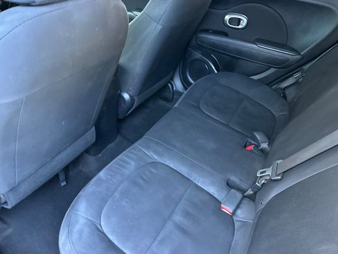 Used 2016 Kia Soul FWD image 13