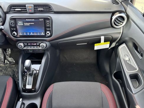 New 2025 Nissan Versa SR w/ Trunk Package image 17
