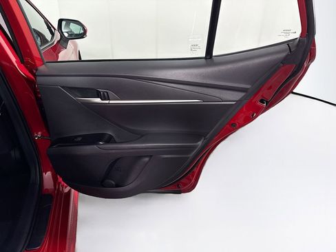 Used 2025 Toyota Camry SE image 27
