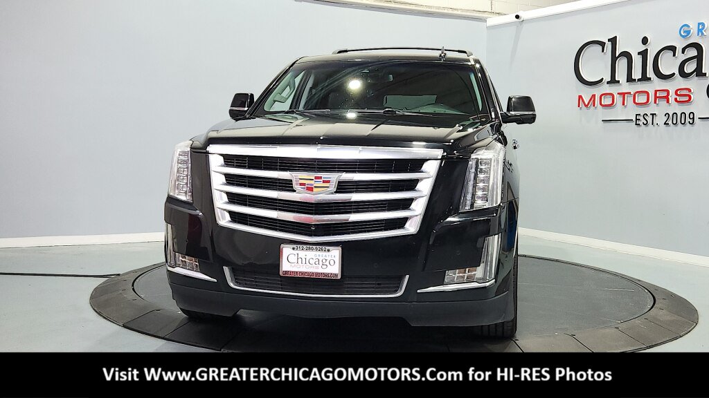 Used 2017 Cadillac Escalade ESV Luxury AWD/4WD image 3