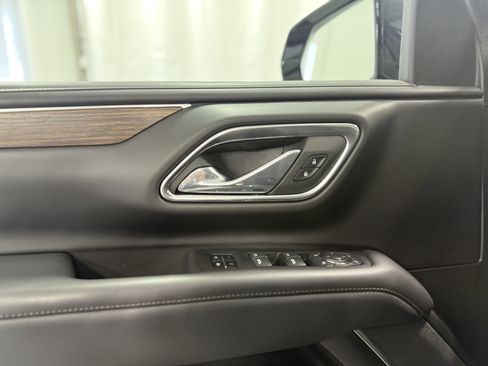 Used 2023 Chevrolet Tahoe High Country image 12