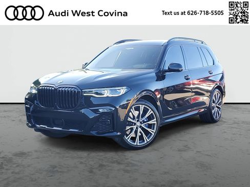 Used 2021 BMW X7 M50i image 1