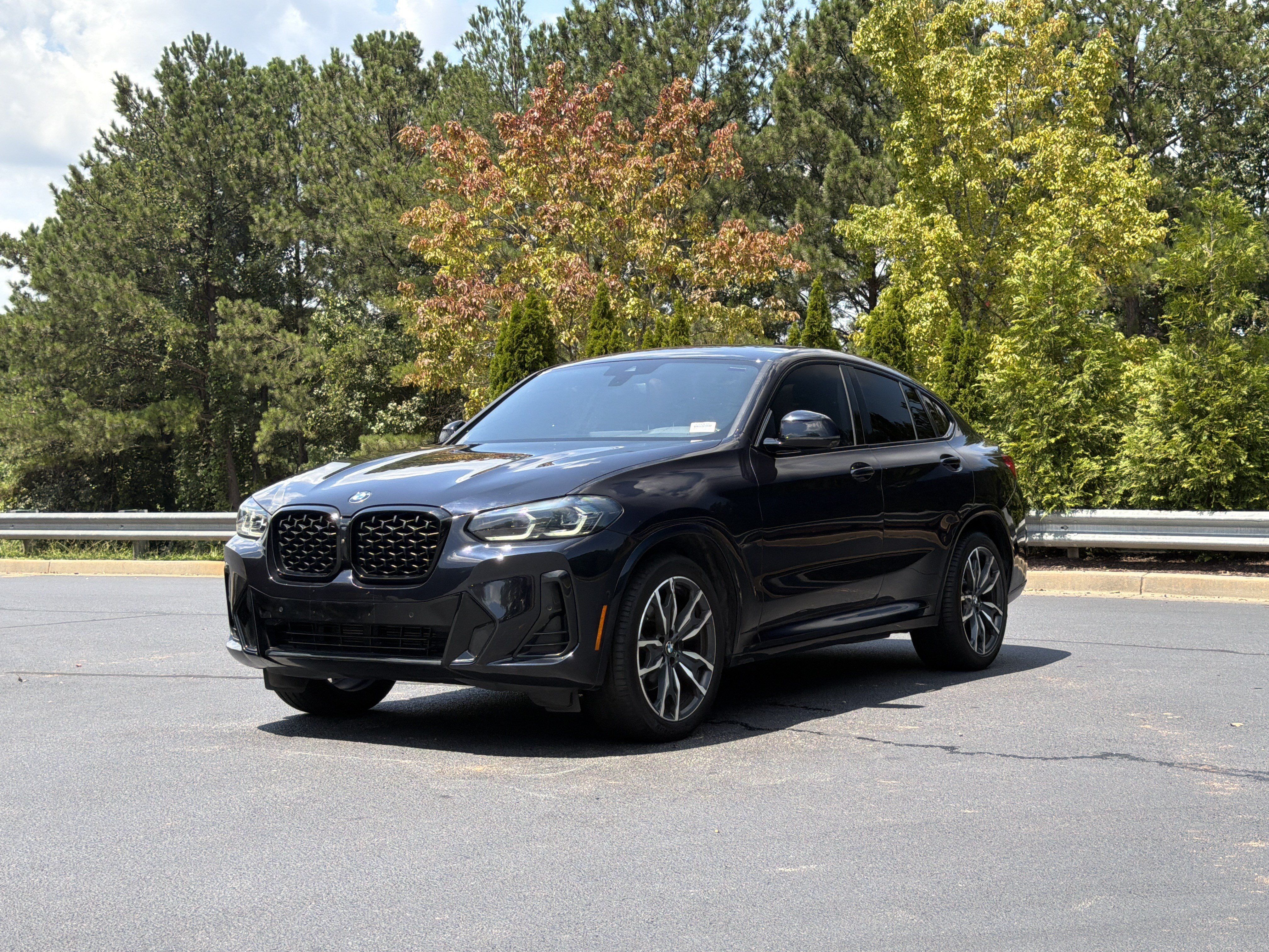 Used 2024 BMW X4 xDrive30i w/ M Sport Package AWD/4WD image 13