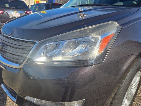 Used 2015 Chevrolet Traverse LS image 32