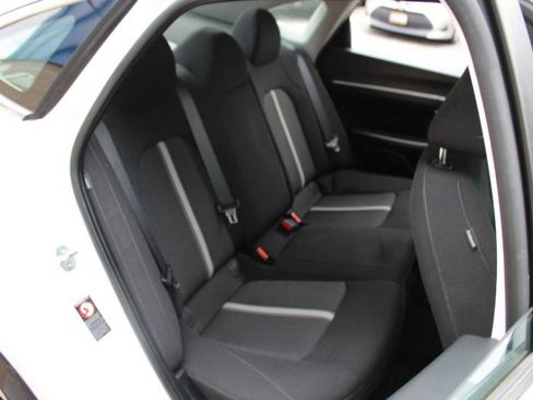 Used 2022 Hyundai Sonata Blue FWD image 13