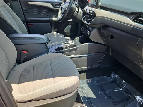 Used 2022 Ford Escape SE w/ SE Sport Appearance Package FWD image 25