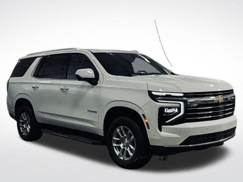 Used 2025 Chevrolet Tahoe LT image 4