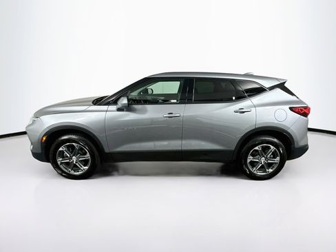 Used 2025 Chevrolet Blazer LT FWD image 4