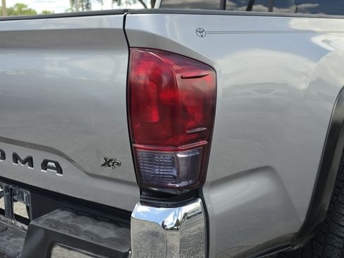 Used 2016 Toyota Tacoma SR5 RWD image 14