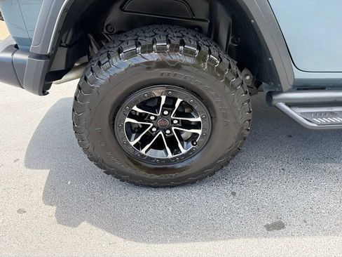 Used 2024 Jeep Wrangler Unlimited Rubicon w/ XTREMEE 35" Tire Package AWD/4WD image 22