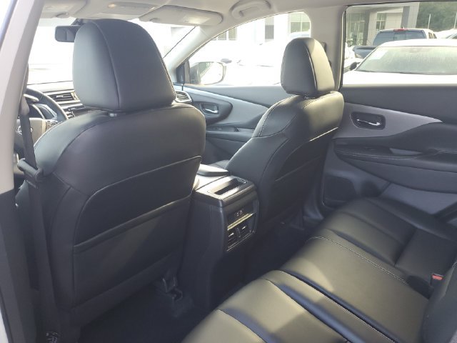 Used 2024 Nissan Murano SV w/ SV Midnight Edition Package FWD image 8