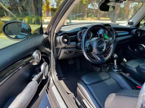 Used 2019 MINI Cooper S FWD image 21