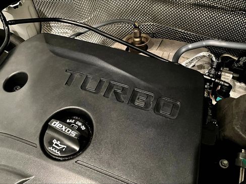 Used 2022 Buick Encore GX Select w/ Sport Touring Package image 30