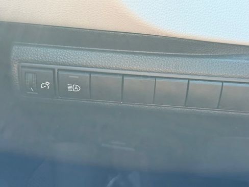 Used 2023 Toyota Corolla SE FWD image 20