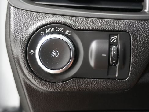 Used 2020 Buick Envision Essence image 24