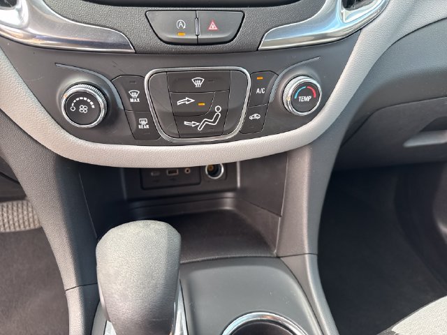 Certified 2024 Chevrolet Equinox LS w/ LS Convenience Package FWD image 19