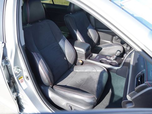 Certified 2017 Toyota Camry XSE image 26