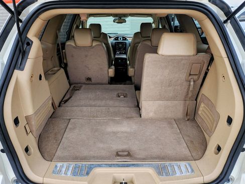 Used 2009 Buick Enclave CXL w/ Entertainment Package #4 image 19