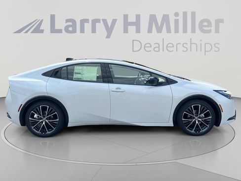 New 2026 Toyota Prius Limited FWD image 6