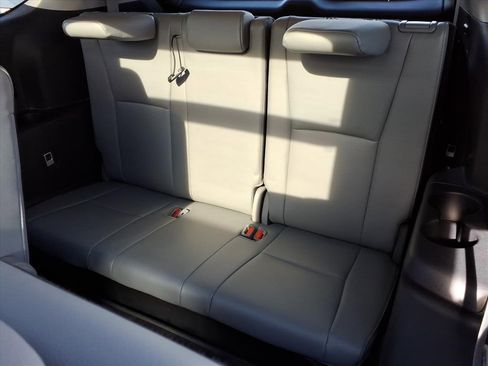 Used 2023 Toyota Highlander Platinum image 15