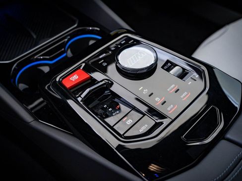 New 2026 BMW M5 w/ Executive Package AWD/4WD image 34