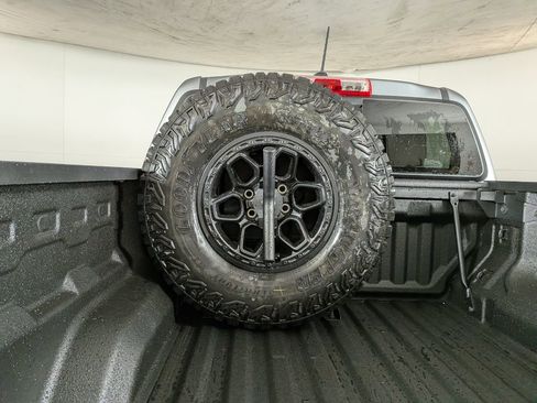 New 2026 Chevrolet Colorado ZR2 AWD/4WD image 11