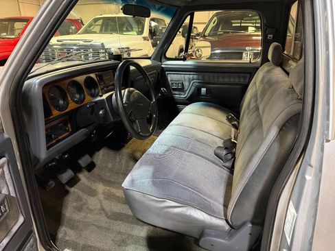 Used 1992 Dodge D/W Truck 250 image 10