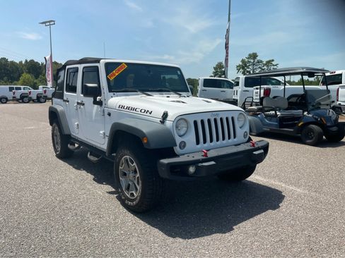 Used 2014 Jeep Wrangler Unlimited Rubicon AWD/4WD image 3