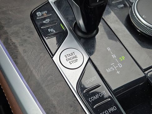 Used 2023 BMW X5 xDrive40i w/ M Sport Package image 30