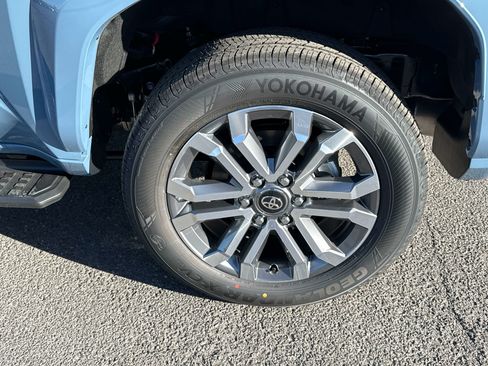New 2026 Toyota 4Runner Limited AWD/4WD image 6