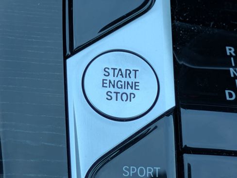 Used 2024 BMW X5 xDrive40i w/ M Sport Package image 17