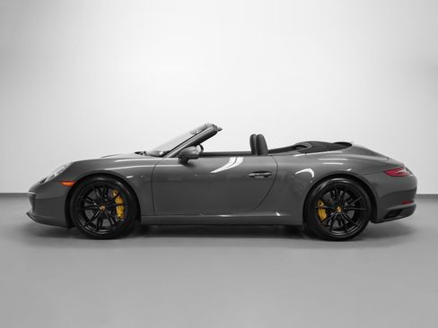 Used 2017 Porsche 911 Carrera S image 2