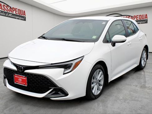 Used 2024 Toyota Corolla SE image 1