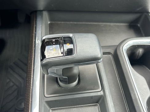 Used 2024 Chevrolet Silverado 1500 LT Trail Boss w/ LT Trail Boss Premium Package AWD/4WD image 13