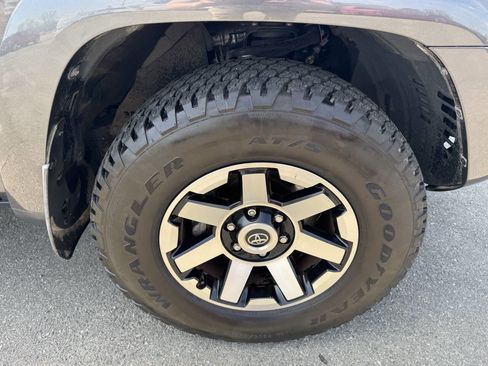 Used 2020 Toyota 4Runner TRD Off-Road Premium w/ Moonroof Package image 10