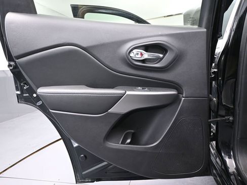 Used 2020 Jeep Cherokee High Altitude image 39