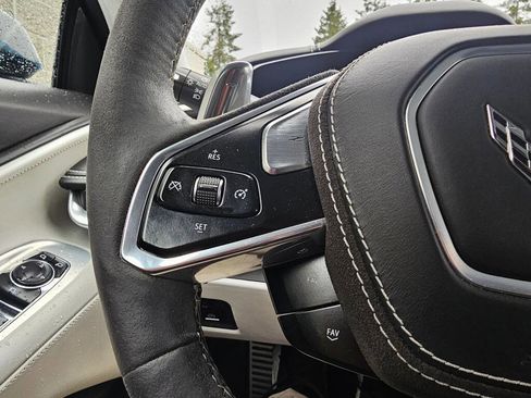 Used 2021 Chevrolet Corvette Stingray w/ Z51 Performance Package image 29