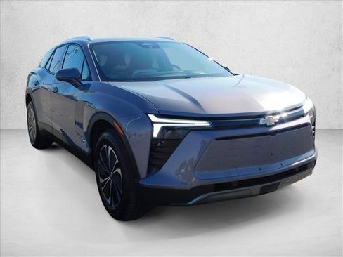 Used 2025 Chevrolet Blazer EV LT AWD/4WD image 5