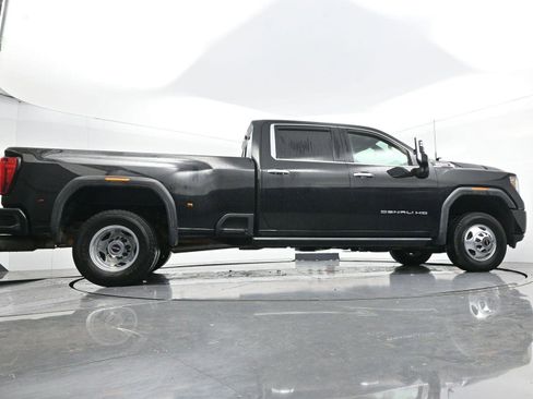 Used 2021 GMC Sierra 3500 Denali w/ Denali Ultimate Package image 56