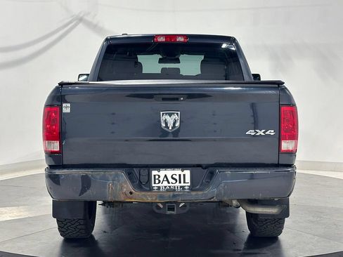 Used 2017 RAM 1500 Express AWD/4WD image 11