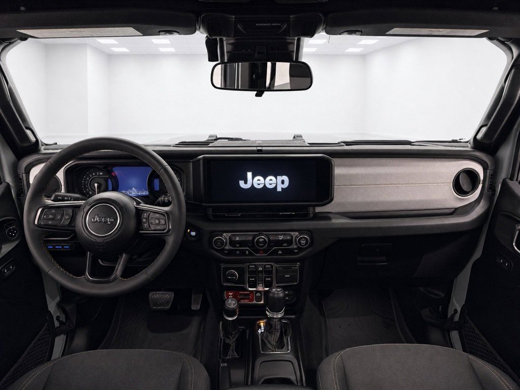 Used 2024 Jeep Wrangler Unlimited AWD/4WD image 24