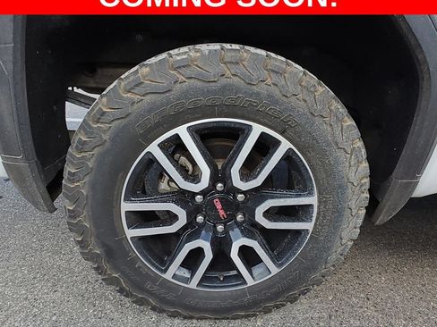 Used 2019 GMC Sierra 1500 AT4 w/ AT4 Premium Package AWD/4WD image 5
