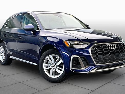 Certified 2023 Audi Q5 2.0T Premium w/ Convenience Package image 3