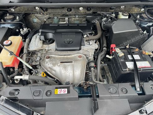 Used 2018 Toyota RAV4 XLE image 36