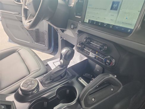 Used 2024 Ford Bronco Big Bend image 33