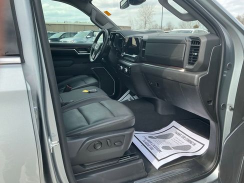 Used 2025 GMC Sierra 1500 SLT image 31