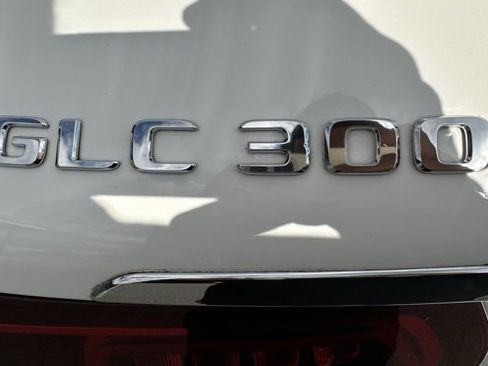 Certified 2022 Mercedes-Benz GLC 300 4MATIC image 9