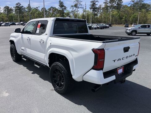 New 2026 Toyota Tacoma SR5 image 3