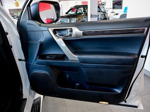 Used 2016 Lexus GX 460 image 28